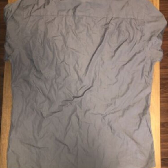 Calvin Klein Button Up Shirt Adult Medium Gray Solid Mens Dress Shirt Casual - Picture 9 of 9